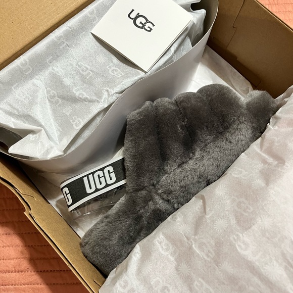 Ugg fluff yeah slide - Picture 4 of 5